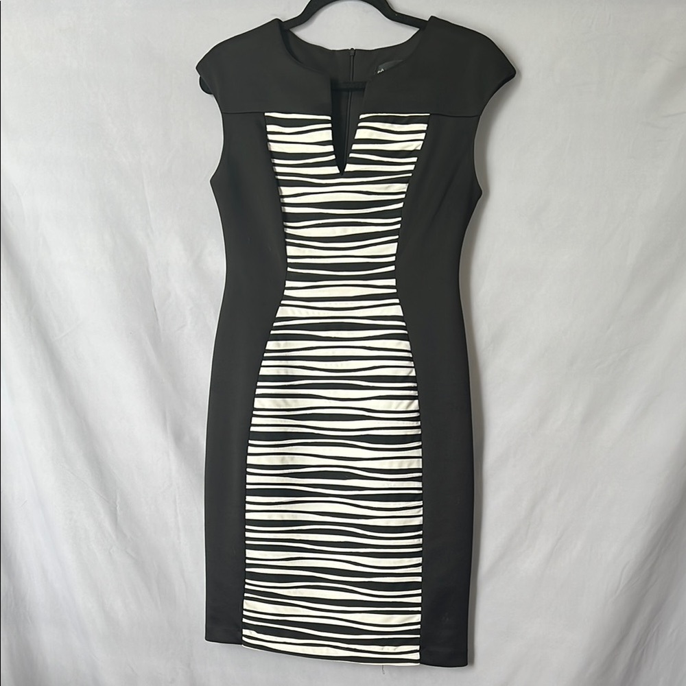 Connected Apparel v neck cap sleeve dress | size 6